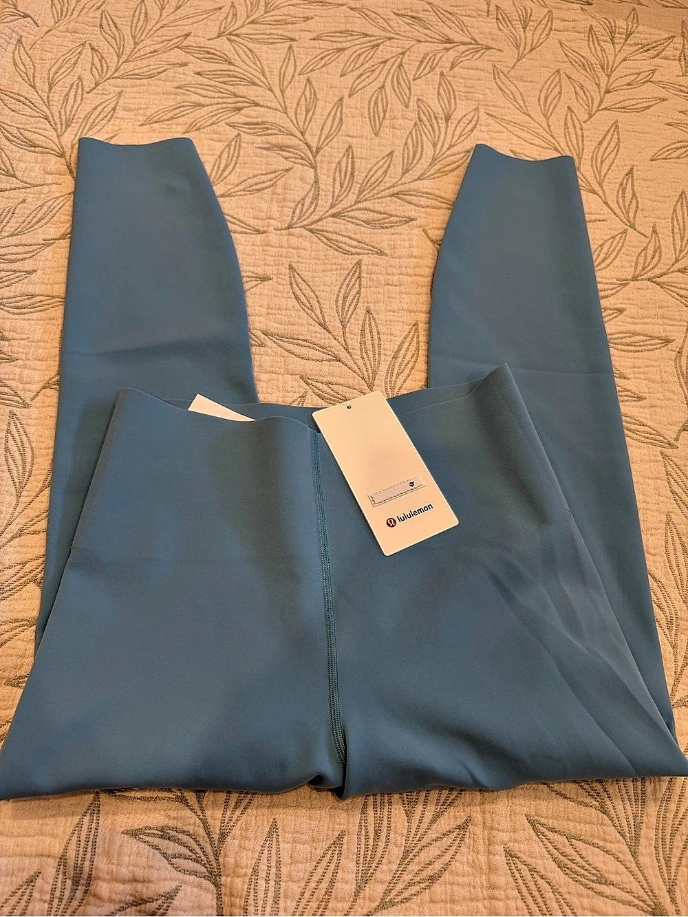 lululemon Glow Up HR Tight Leggings Size 10 NWT
